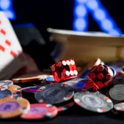 Crypto vs. Traditional Online Casinos: Pros, Cons, and What’s Next